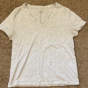 V-neck T-shirt